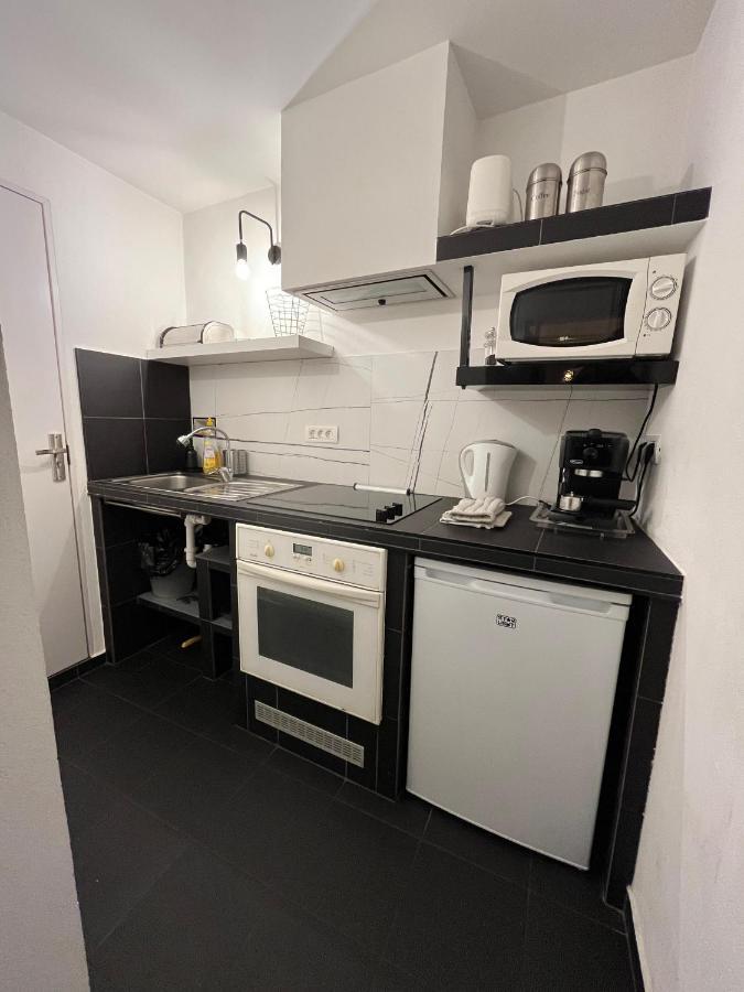 Old Town Napoleon Crib Apartment Bucharest Exterior photo